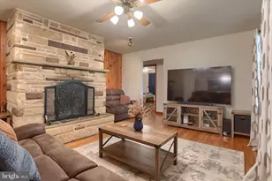 1022 E Lisburn Rd, Mechanicsburg, PA 17055 - Photo 3