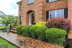 10 Silver Maple Dr, Boiling Springs, PA 17007 - Photo 3