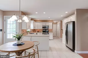 10 Silver Maple Dr, Boiling Springs, PA 17007 - Photo 11