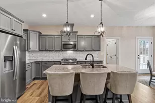 16 Bobolink Ct, Mechanicsburg, PA 17050 - Photo 5