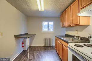 310 S Market St, Mechanicsburg, PA 17055 - Photo 9