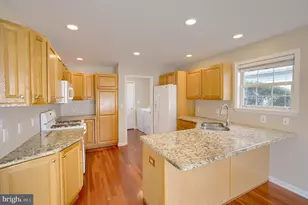 8 Longwood Dr, Mechanicsburg, PA 17050 - Photo 5