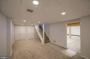 8 Longwood Dr, Mechanicsburg, PA 17050 - Photo 13