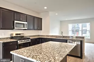 102 Madison dr, Mechanicsburg, PA 17055 - Photo 3