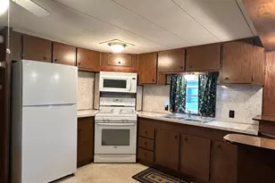 32 Shippensburg Mobile Estate, Shippensburg, PA 17257 - Photo 7