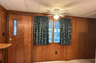 32 Shippensburg Mobile Estate, Shippensburg, PA 17257 - Photo 9