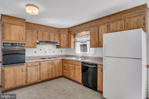 3915 Sullivan St, Mechanicsburg, PA 17050 - Photo 5