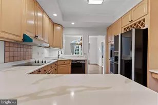 504 Bridgeview Dr, Lemoyne, PA 17043 - Photo 13