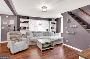 212 Chestnut St, Mount Holly Springs, PA 17065 - Photo 3