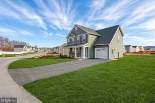 223 Woodridge Dr, Shippensburg, PA 17257 - Photo 3