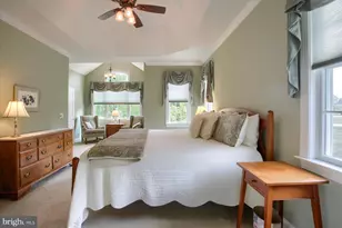 37 Old Coach Ln, Carlisle, PA 17013 - Photo 17