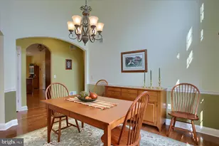 37 Old Coach Ln, Carlisle, PA 17013 - Photo 7