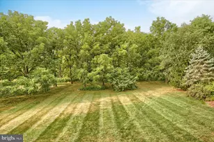 37 Old Coach Ln, Carlisle, PA 17013 - Photo 3