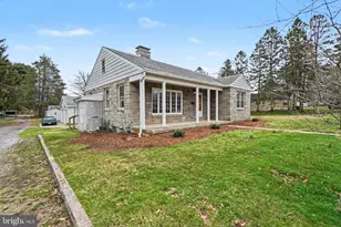 1555 Locust St, New Cumberland, PA 17070 - Photo 3