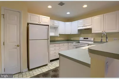 28 Longwood Drive, Mechanicsburg, PA 17050 - Photo 11