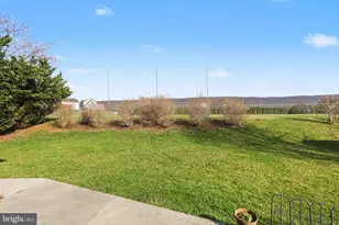 33 Blue Spruce Dr, Enola, PA 17025 - Photo 7