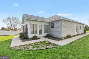 33 Blue Spruce Dr, Enola, PA 17025 - Photo 5