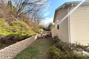 6104 Locust Ln, Mechanicsburg, PA 17050 - Photo 5