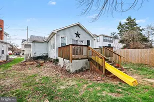 121 E Portland St, Mechanicsburg, PA 17055 - Photo 25