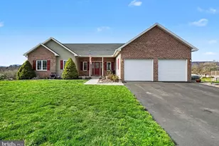 3 Prickly Pear Dr, Carlisle, PA 17013 - Photo 1