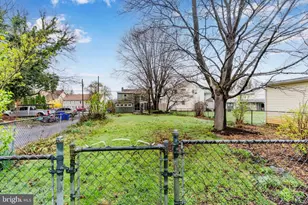 229 W Simpson St, Mechanicsburg, PA 17055 - Photo 29