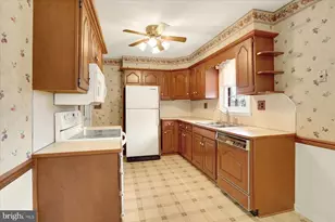 323 Evergreen St, New Cumberland, PA 17070 - Photo 7