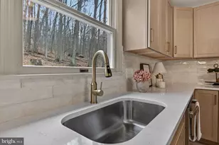 600 Rocky Dr, Boiling Springs, PA 17007 - Photo 7