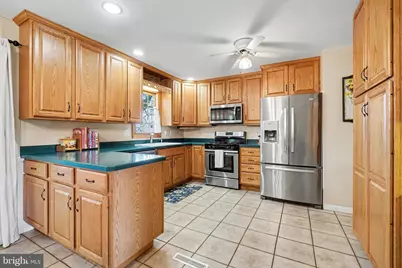300 Thomas Drive, Mechanicsburg, PA 17050 - Photo 7