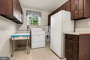 300 Thomas Dr, Mechanicsburg, PA 17050 - Photo 25