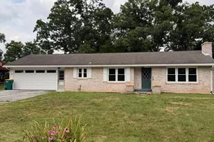 118 Sycamore Dr, Mount Holly Springs, PA 17065 - Photo 1