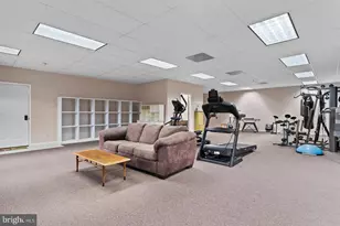 924 W Trindle Rd, Mechanicsburg, PA 17055 - Photo 25