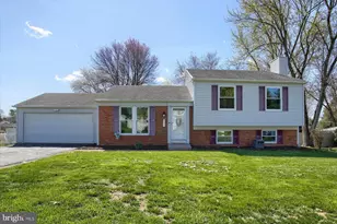 915 Derbyshire Ave, Mechanicsburg, PA 17055 - Photo 1