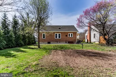 251 E Pomfret Street, Carlisle, PA 17013 - Photo 5