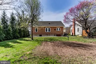 251 E Pomfret St, Carlisle, PA 17013 - Photo 5