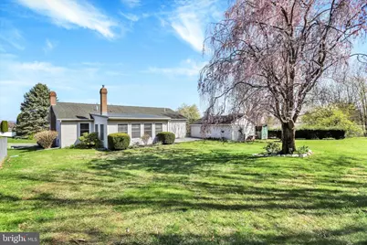 8 Dogwood Drive, Mount Holly Springs, PA 17065 - Photo 5