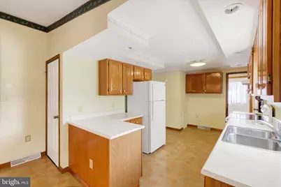 8 Dogwood Drive, Mount Holly Springs, PA 17065 - Photo 9