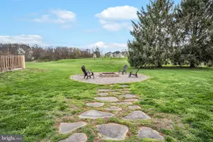 300 Hollowbrook Dr, Carlisle, PA 17013 - Photo 45