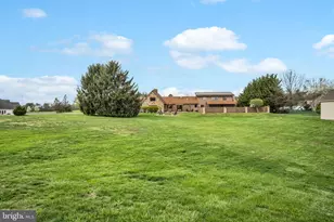 300 Hollowbrook Dr, Carlisle, PA 17013 - Photo 49