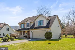 138 Westgate Dr, Mount Holly Springs, PA 17065 - Photo 3