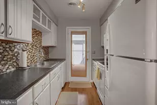 483 Delancey Ct, Mechanicsburg, PA 17055 - Photo 9