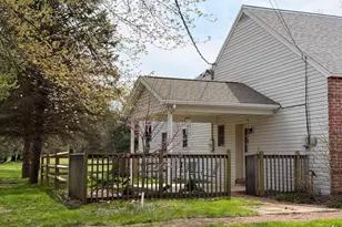 195 E Yellowbreeches Rd, Carlisle, PA 17015 - Photo 3