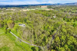 Belle Dr, Carlisle, PA 17015 - Photo 15