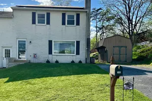 160 Faith Cir, Carlisle, PA 17013 - Photo 3