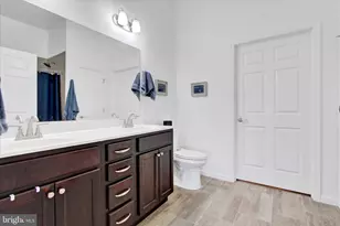800 Aurora Dr, Mechanicsburg, PA 17055 - Photo 9