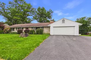 29 Central Blvd, Camp Hill, PA 17011 - Photo 1