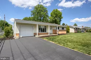 5221 Stuart Dr, Mechanicsburg, PA 17055 - Photo 3