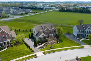 5 Bella Vista Dr, Mechanicsburg, PA 17050 - Photo 3