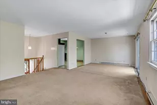 8 W Winding Hill Rd, Mechanicsburg, PA 17055 - Photo 13