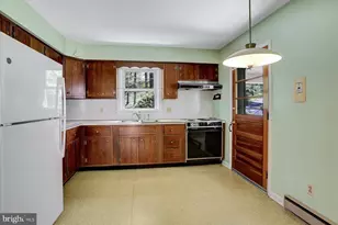8 W Winding Hill Rd, Mechanicsburg, PA 17055 - Photo 7