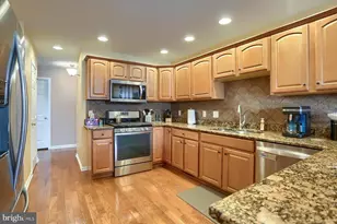 4250 Roth Farm Village Cir, Mechanicsburg, PA 17050 - Photo 7